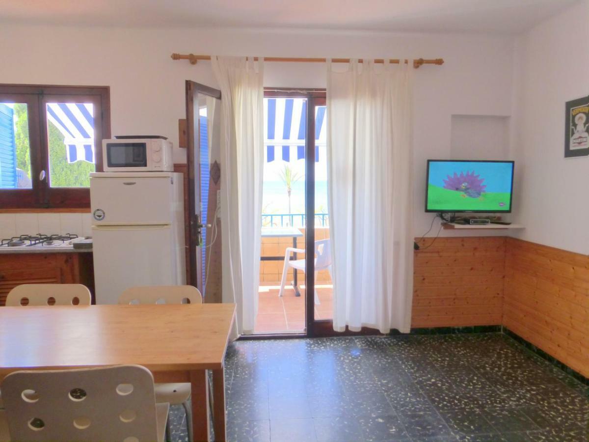 Rentalmar El Capitan Hospitalet De L'Infant Esterno foto